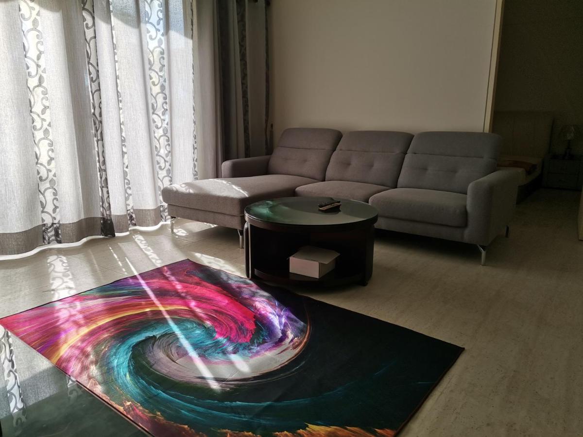 By The Sea Batu Ferringhi Beach Front Apartment Suite المظهر الخارجي الصورة